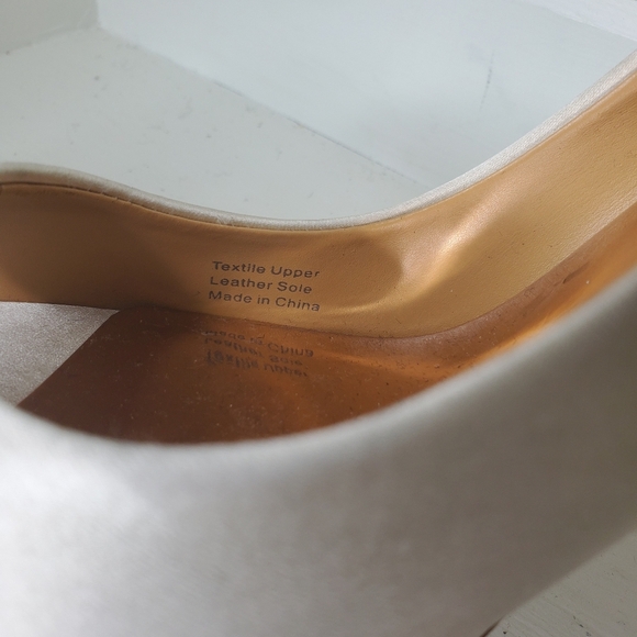 Badgley Mischka Kiara Crystal Back Pump SZ 8.5 - Picture 4 of 9